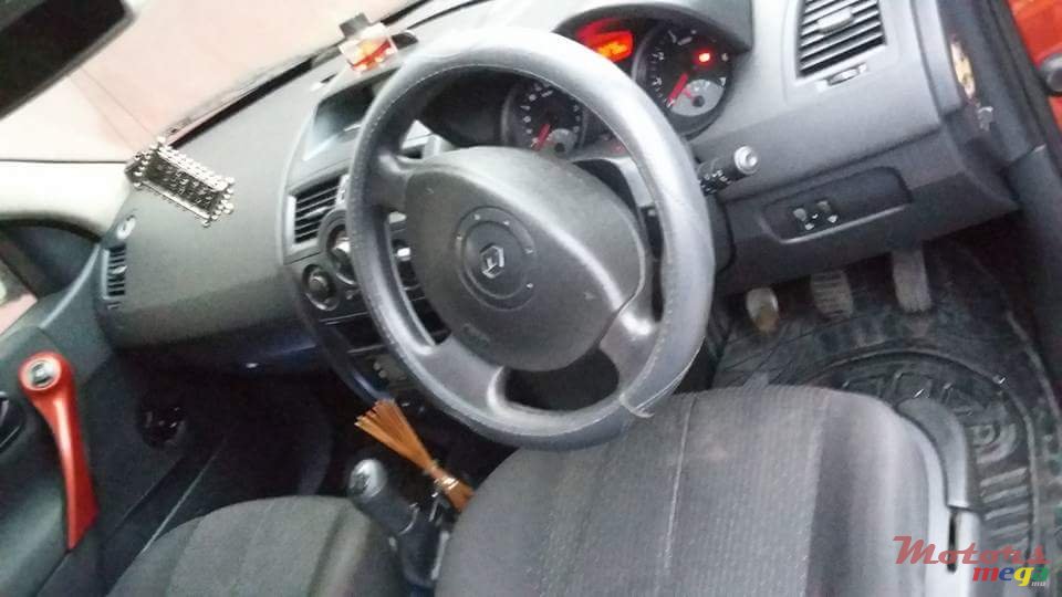 2003' Renault Megane photo #4