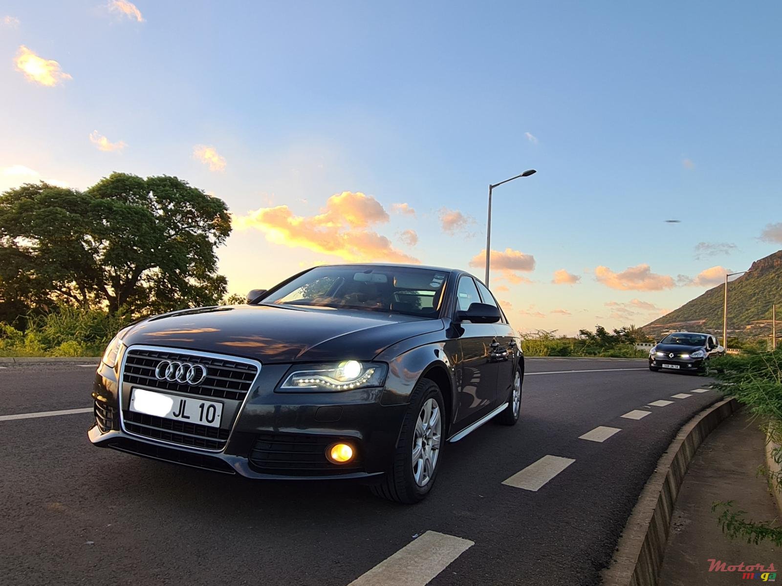 2010' Audi A4 S line photo #1