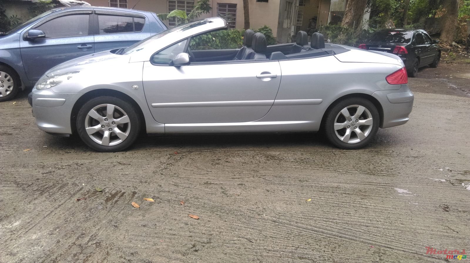 2009' Peugeot 307 No modification photo #1