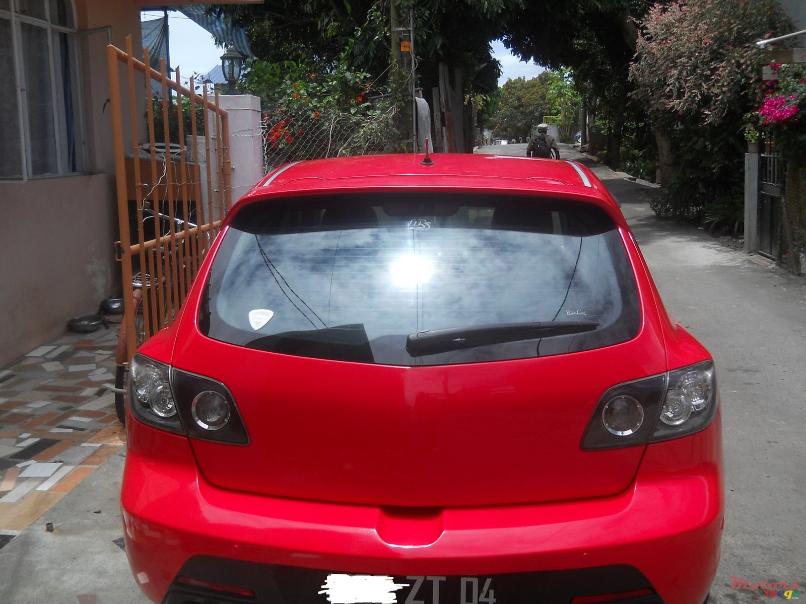 2004' Mazda 3 photo #1