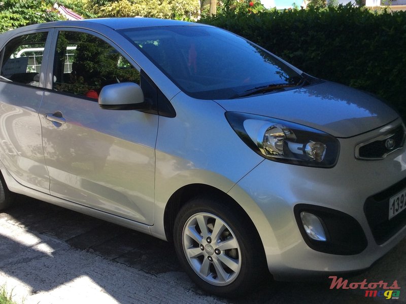 2012' Kia Picanto photo #2