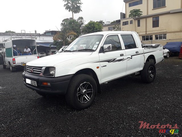 2000' Mitsubishi L 200 2*4 photo #1