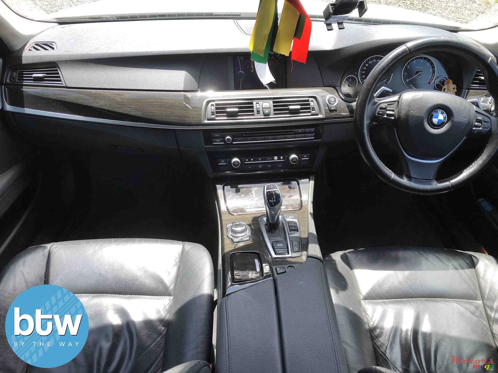 2012' BMW 528 photo #6