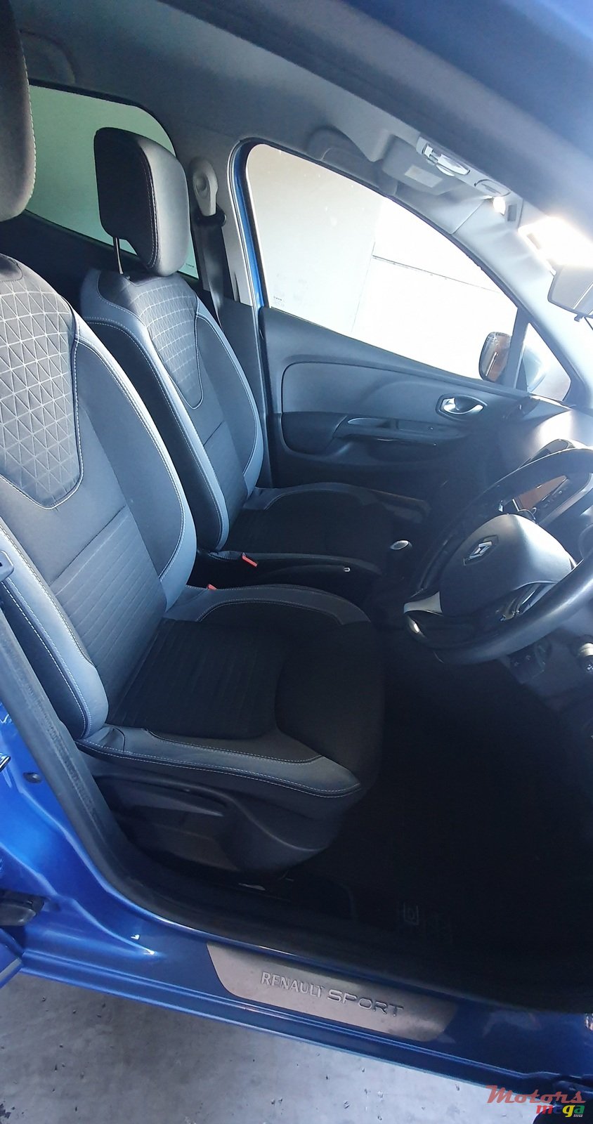 2016' Renault Clio photo #4