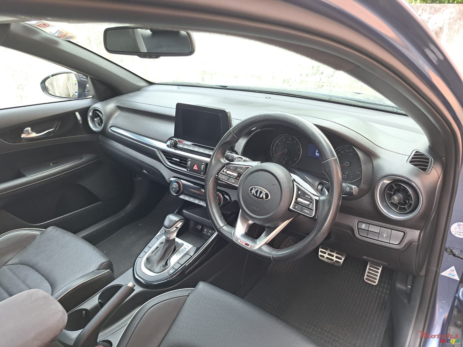 2020' Kia Cerato GT Line photo #7