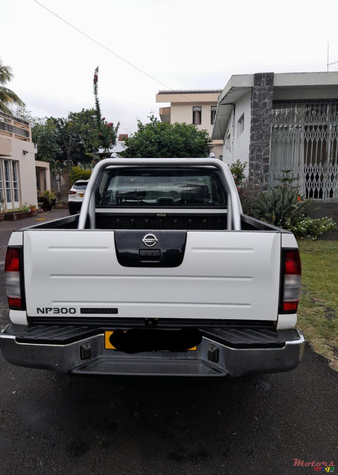 2017' Nissan Hardbody photo #3