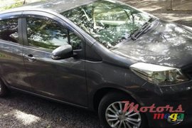 2012' Toyota Vitz photo #1