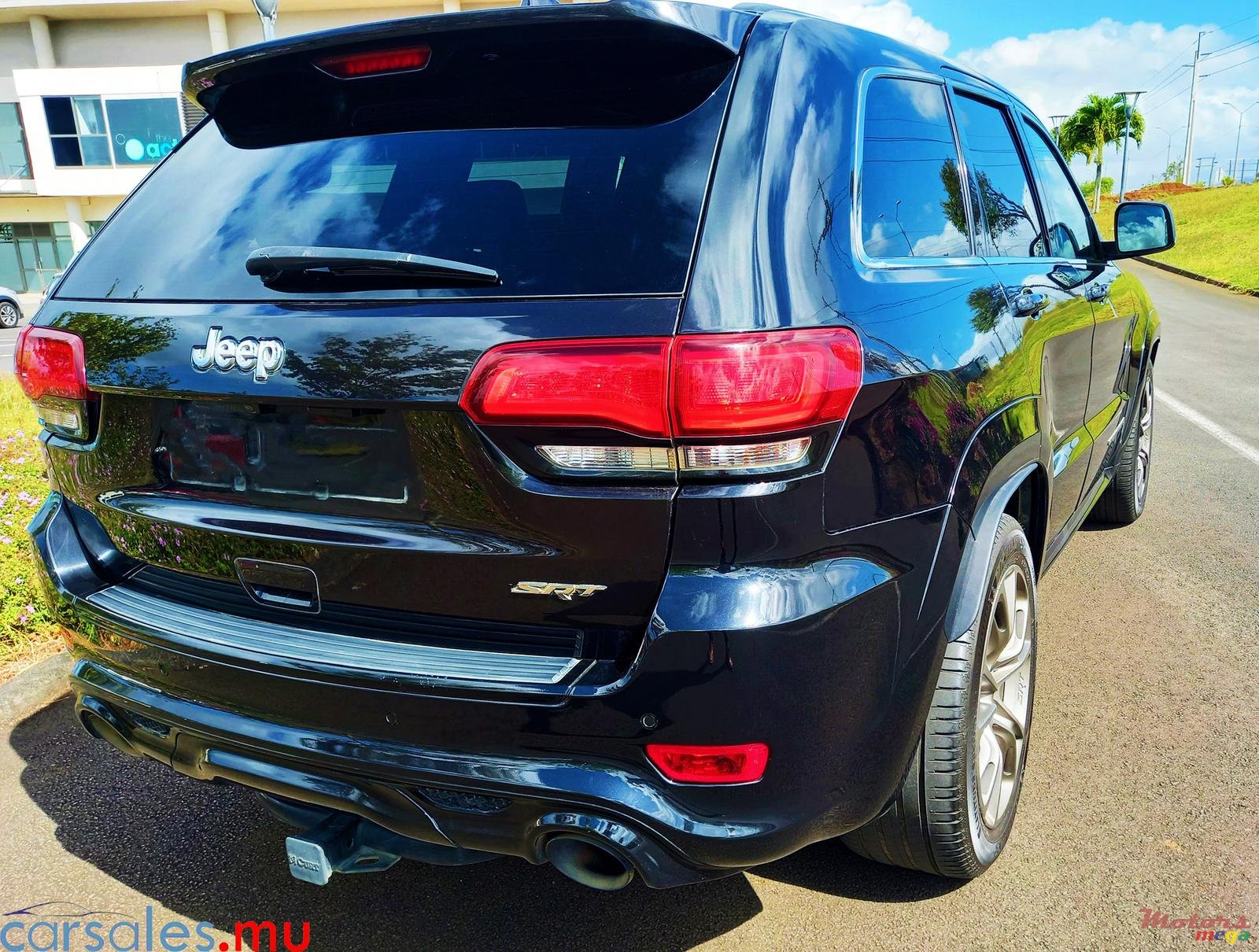 2014&#x27; Jeep Grand Cherokee SRT 6.4L V8 HEMI photo #4