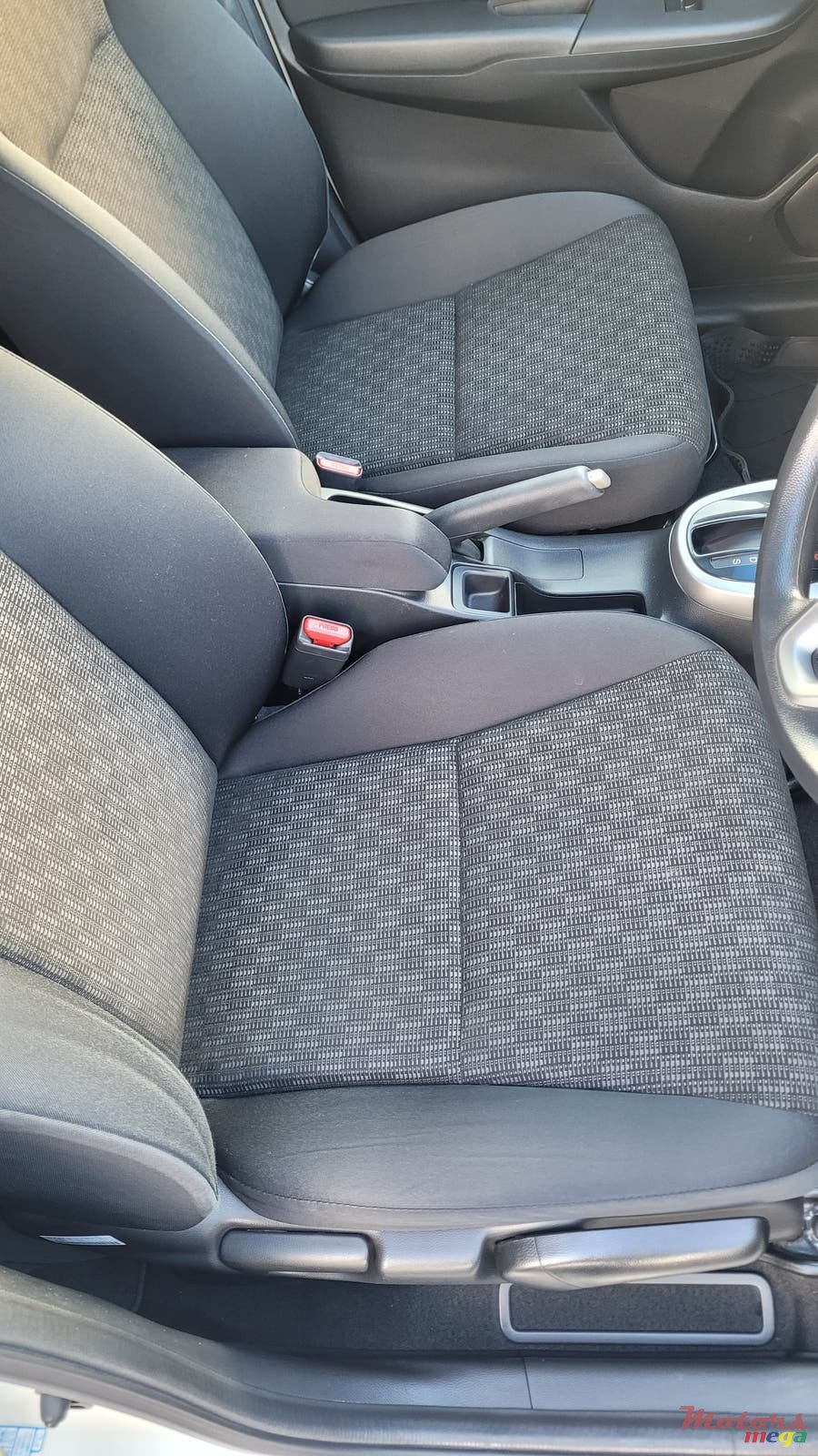 2016' Honda Fit photo #3