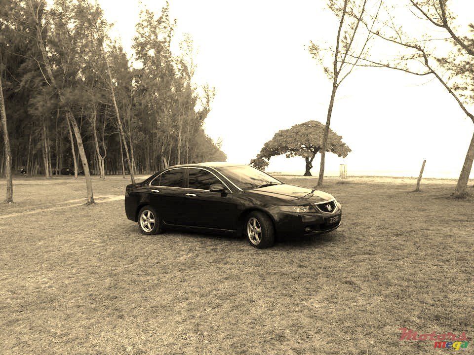 2004' Honda Accord photo #1