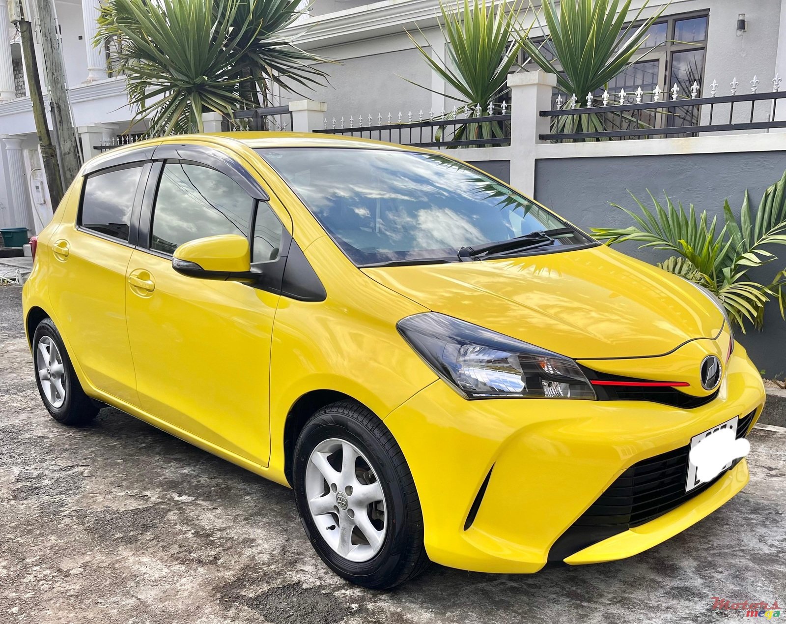 2015' Toyota photo #1