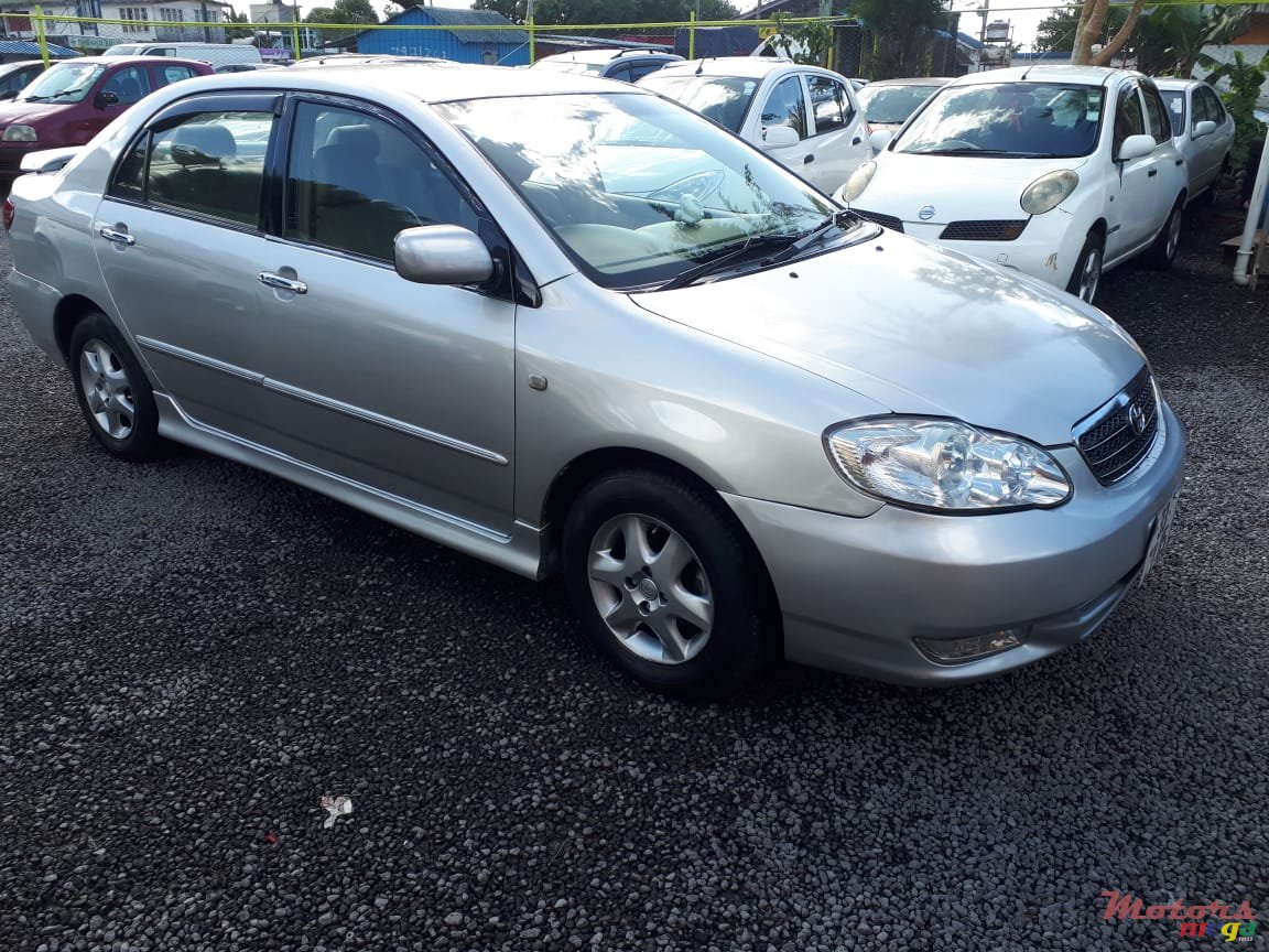 2005' Toyota Corolla photo #3
