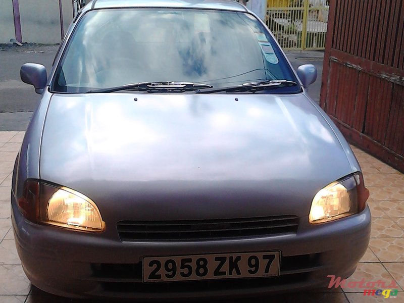 1997' Toyota Starlet photo #2