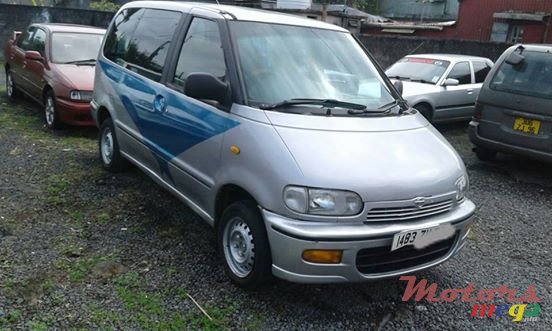 1996' Nissan Serena photo #1