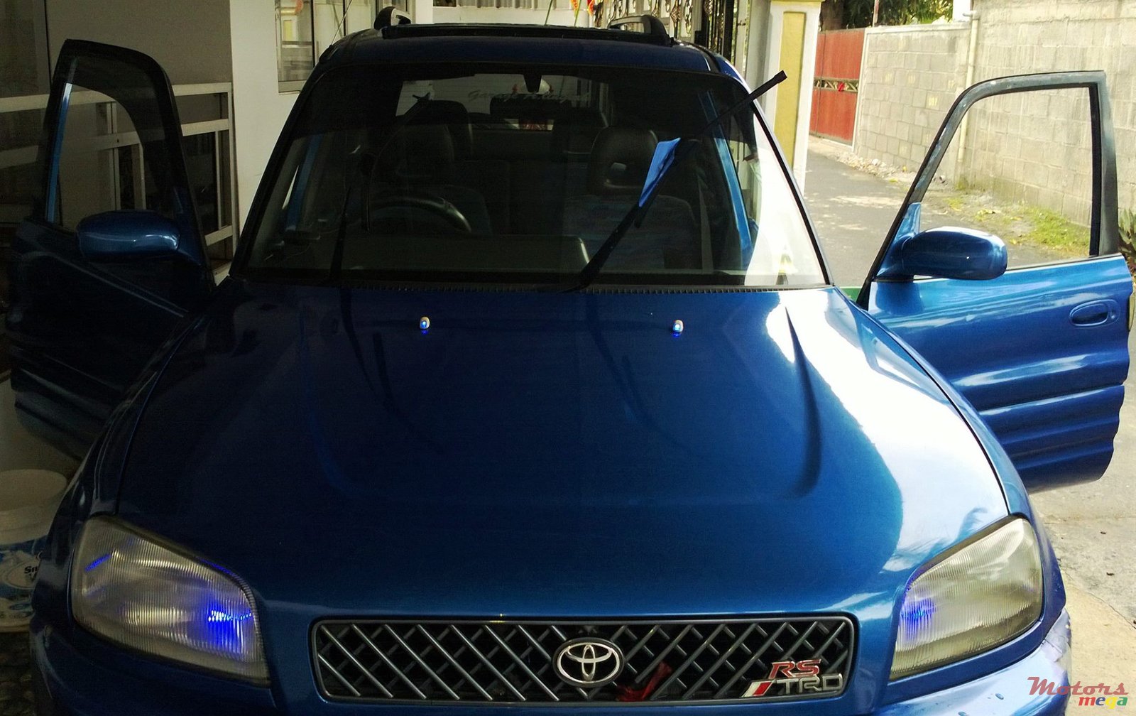 1996' Toyota RAV4 L 1600CC photo #1