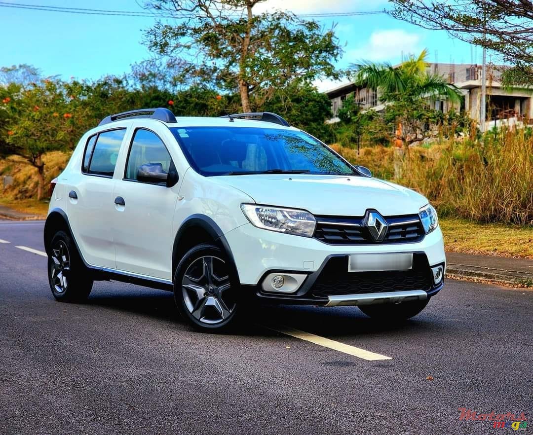 2018' Renault Sandero StepWay photo #1