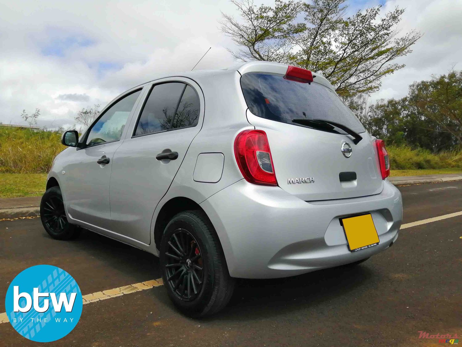 2014' Nissan March photo #3