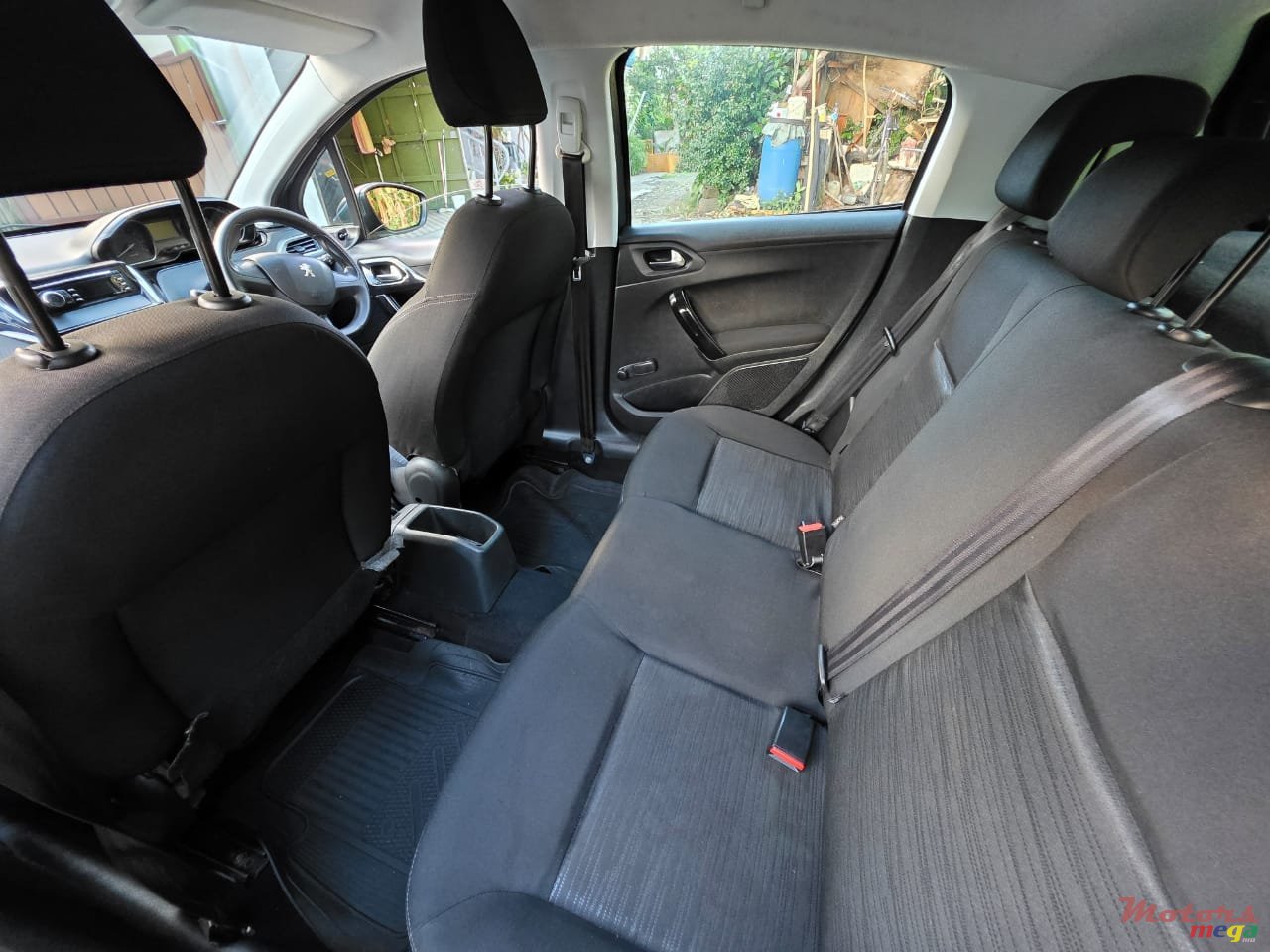 2017' Peugeot 208 photo #1