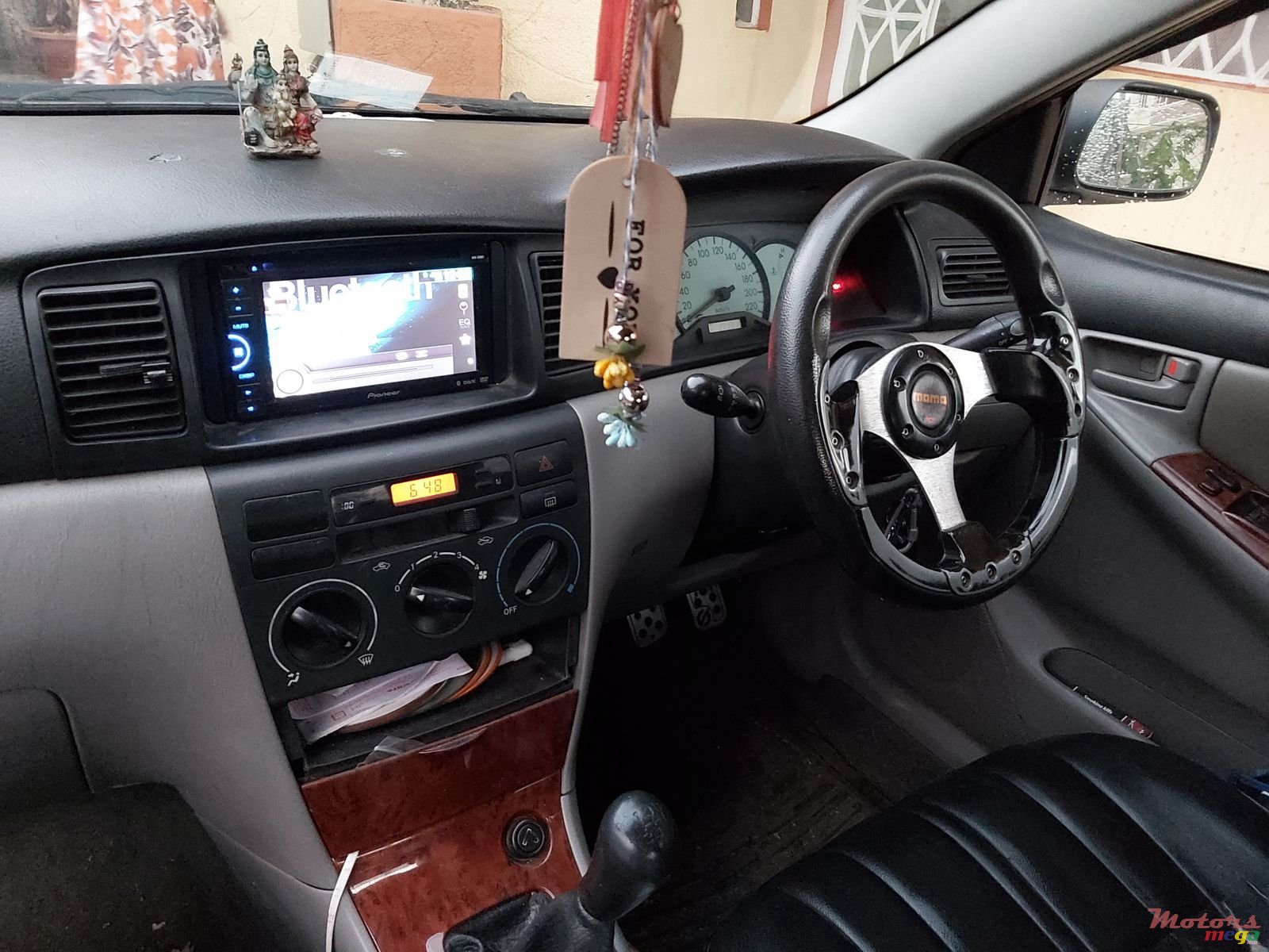 2001' Toyota Corolla NZE photo #4