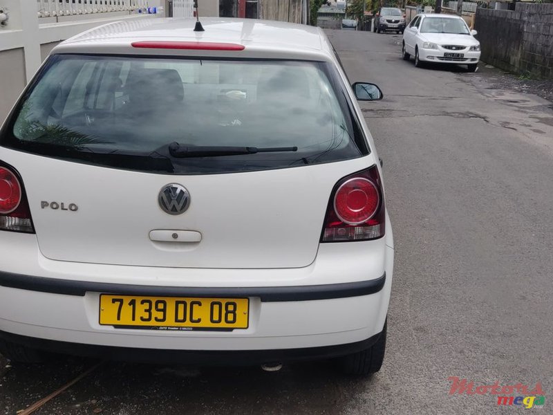 2008' Volkswagen Polo Hatchback photo #3