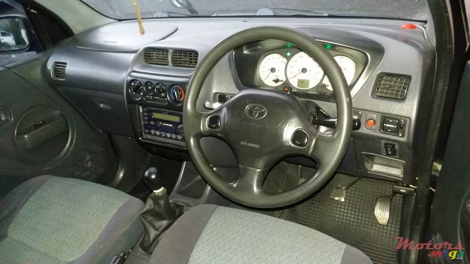 2000' Toyota Cami photo #3