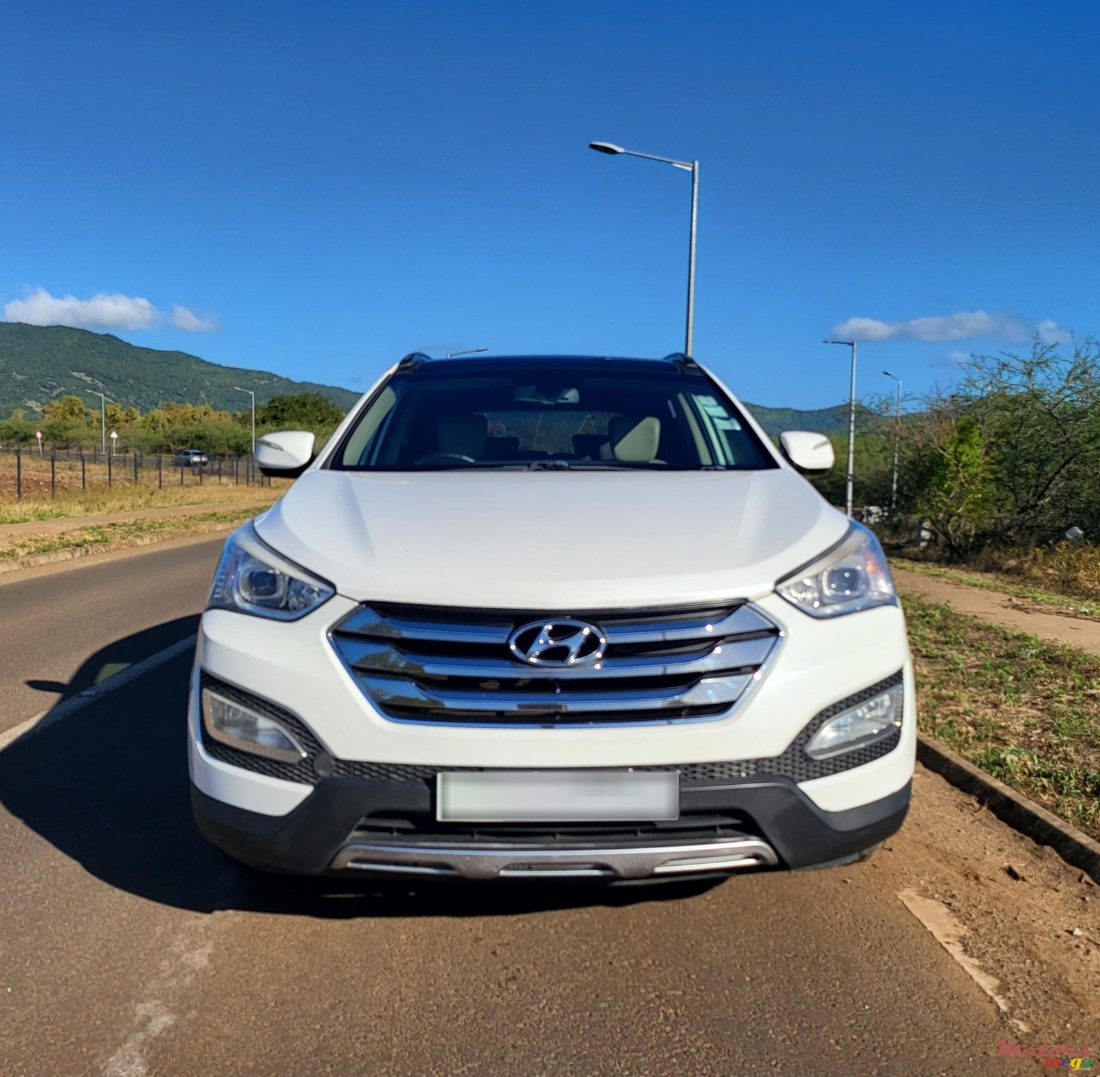 2014' Hyundai Santa Fe photo #1