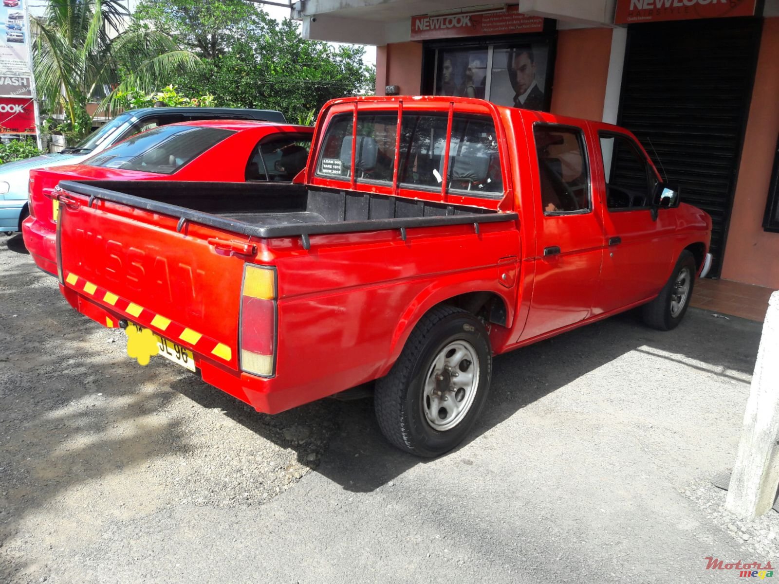 1996' Nissan 4×2 photo #1