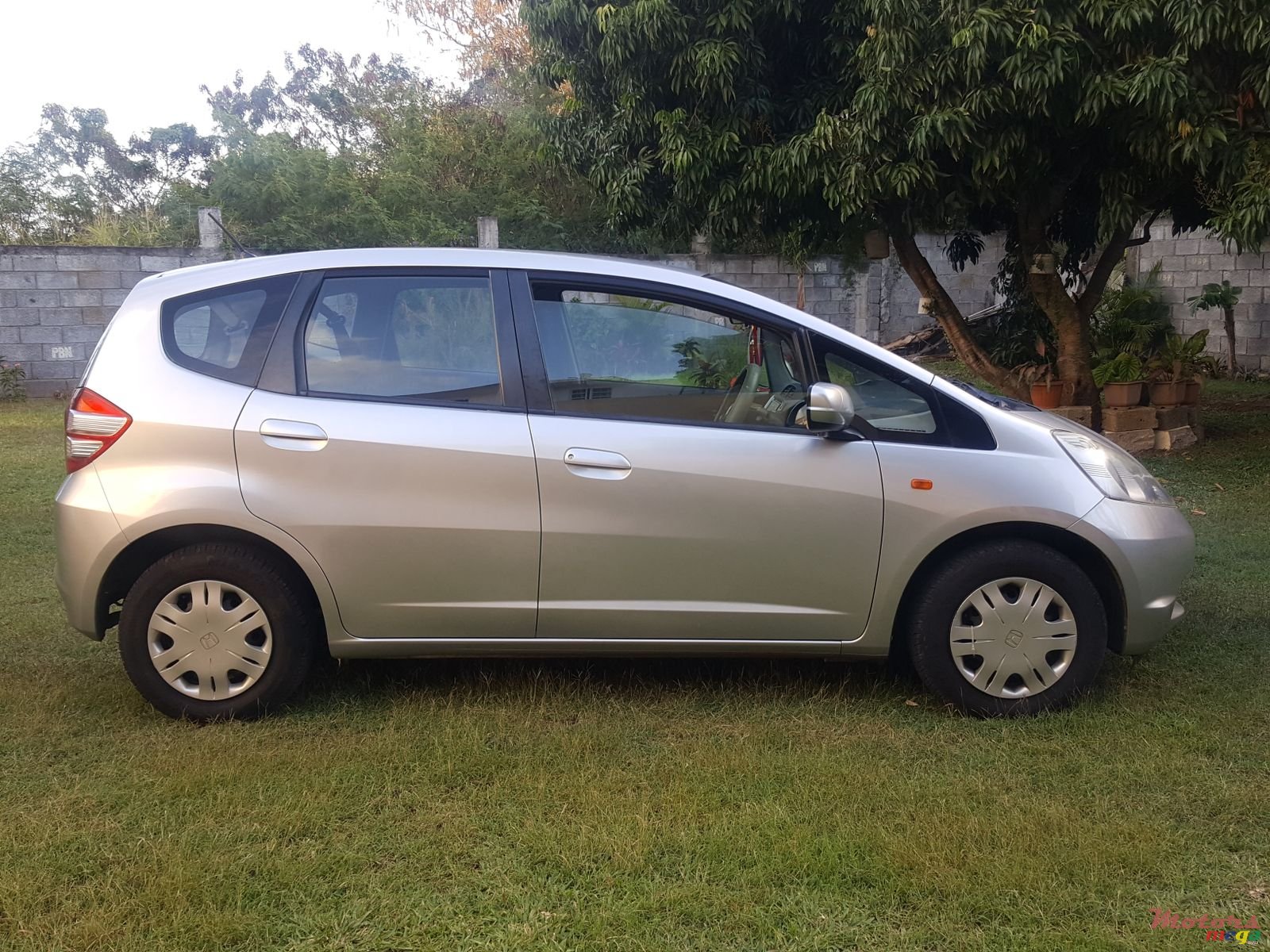 2009' Honda Fit photo #1