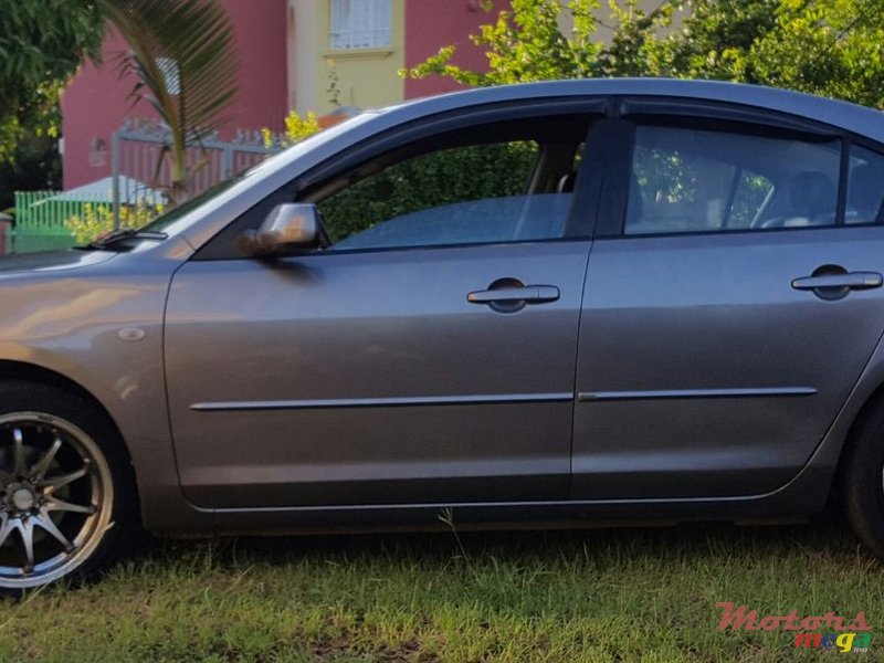 2004' Mazda 3 photo #6