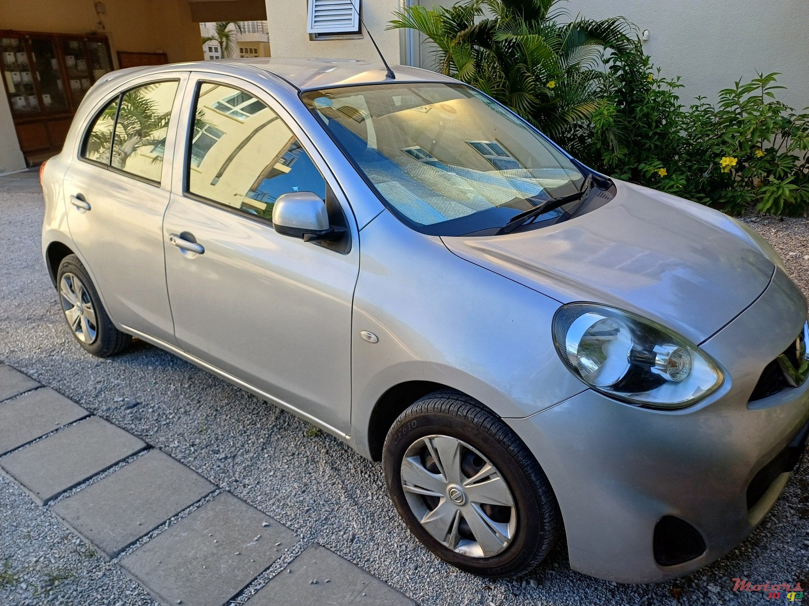 2014' Nissan March photo #1