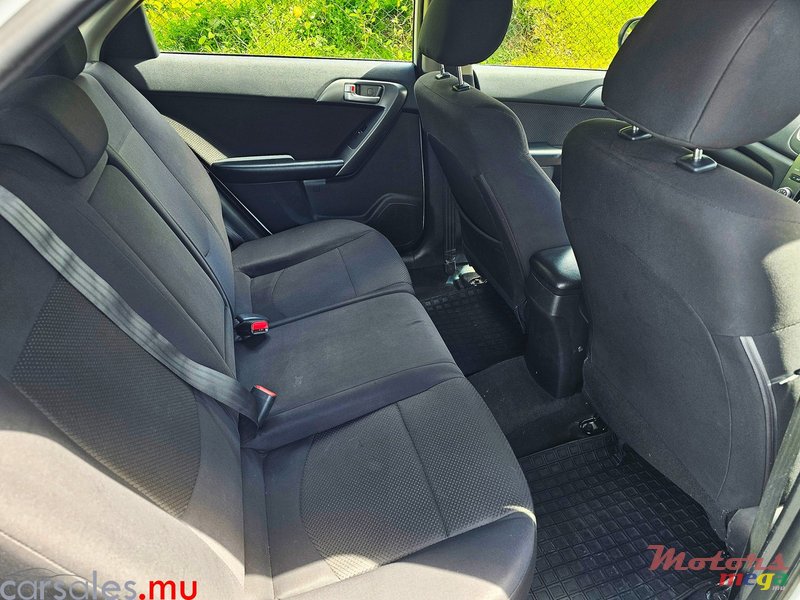 2011' Kia Cerato 1.6 Hatchback photo #5