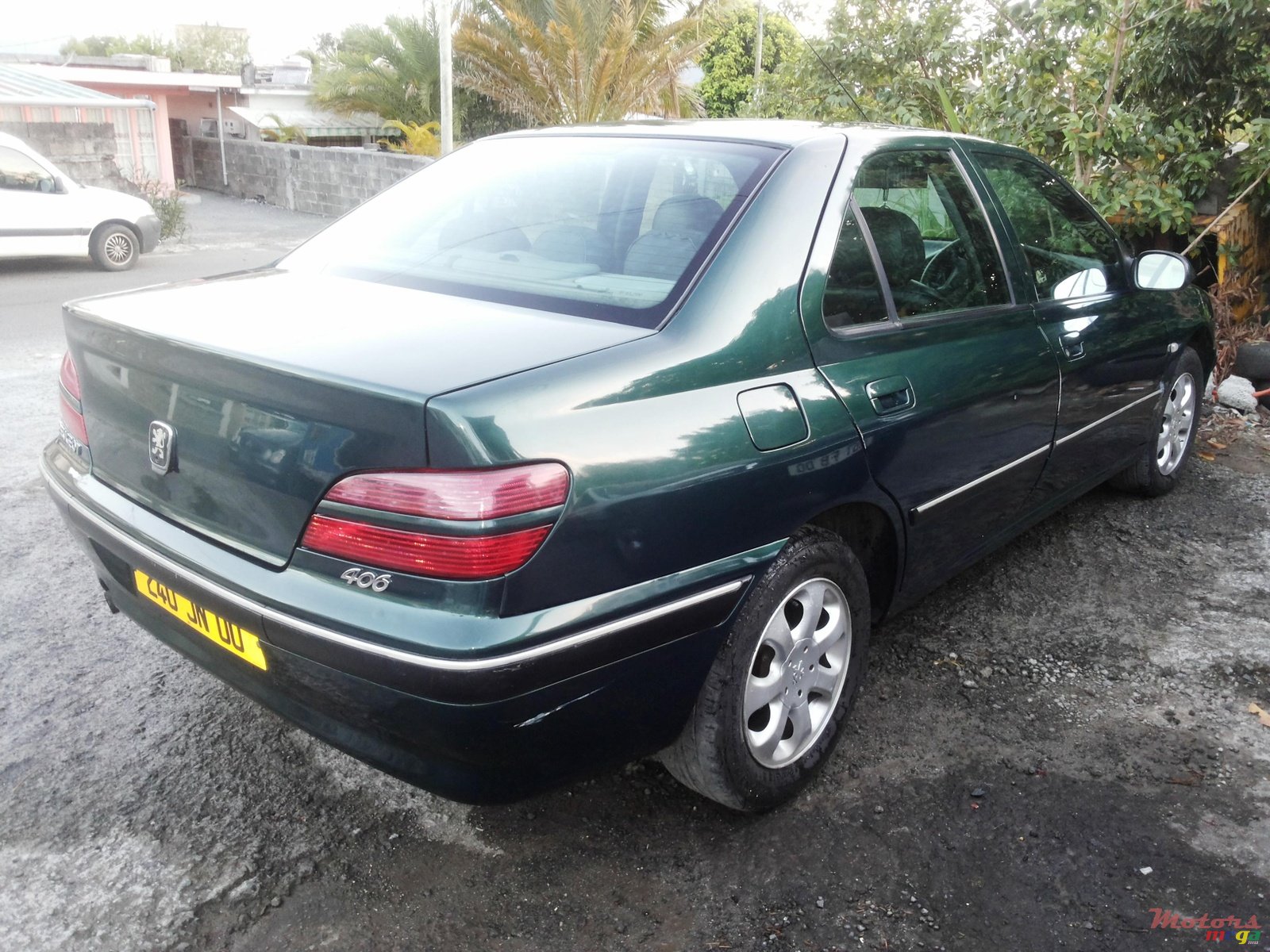 2000' Peugeot 406 photo #2