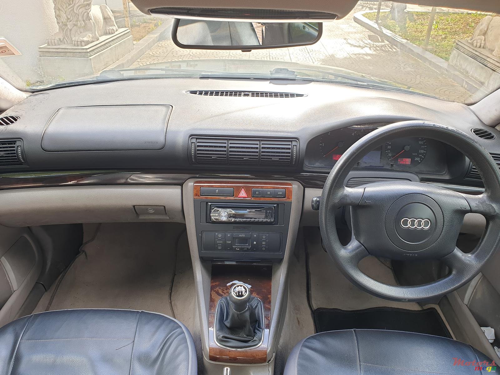 2001' Audi A4 photo #6