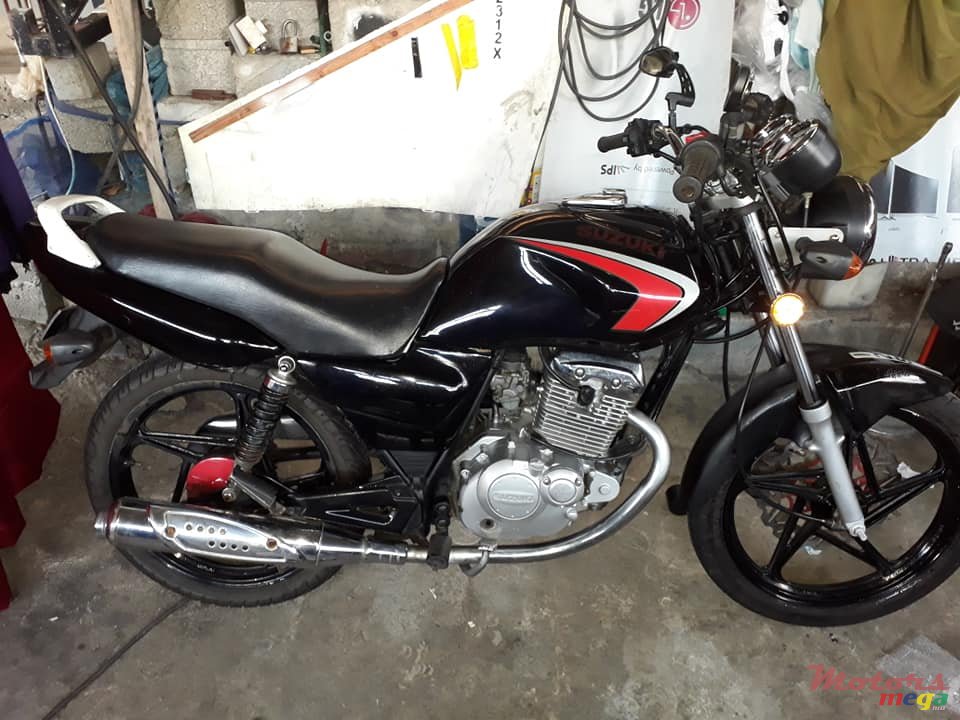 2010' Suzuki En photo #1