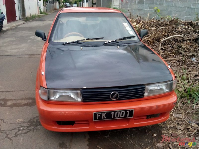 1992' Nissan Sunny B13 photo #1