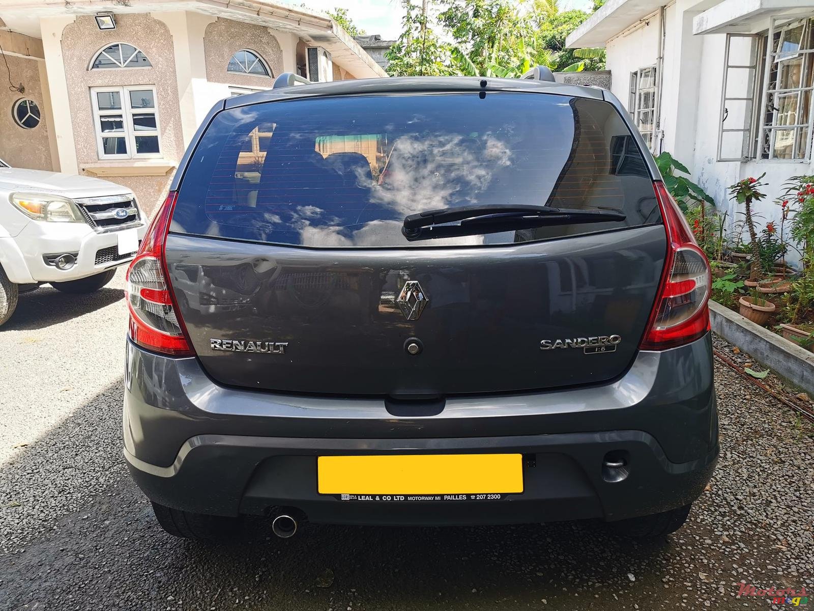 2009' Renault Sandero photo #3