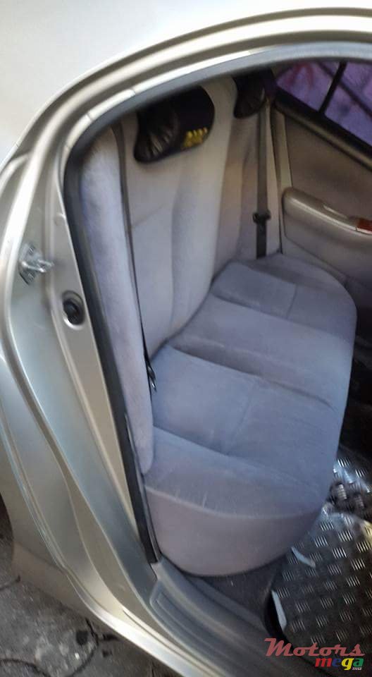 2000' Toyota photo #6