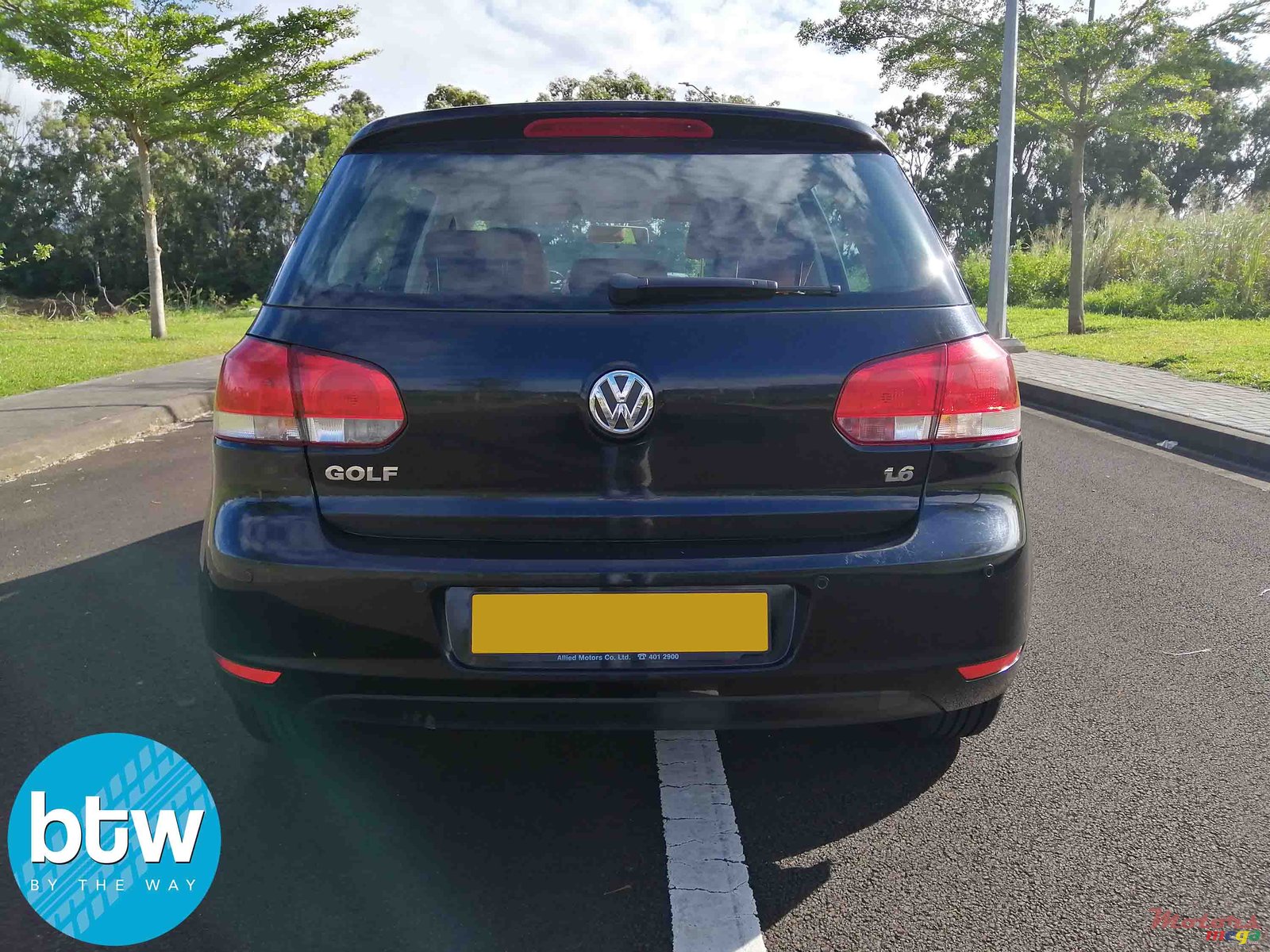 2011' Volkswagen Golf 1.6 Automatic photo #4