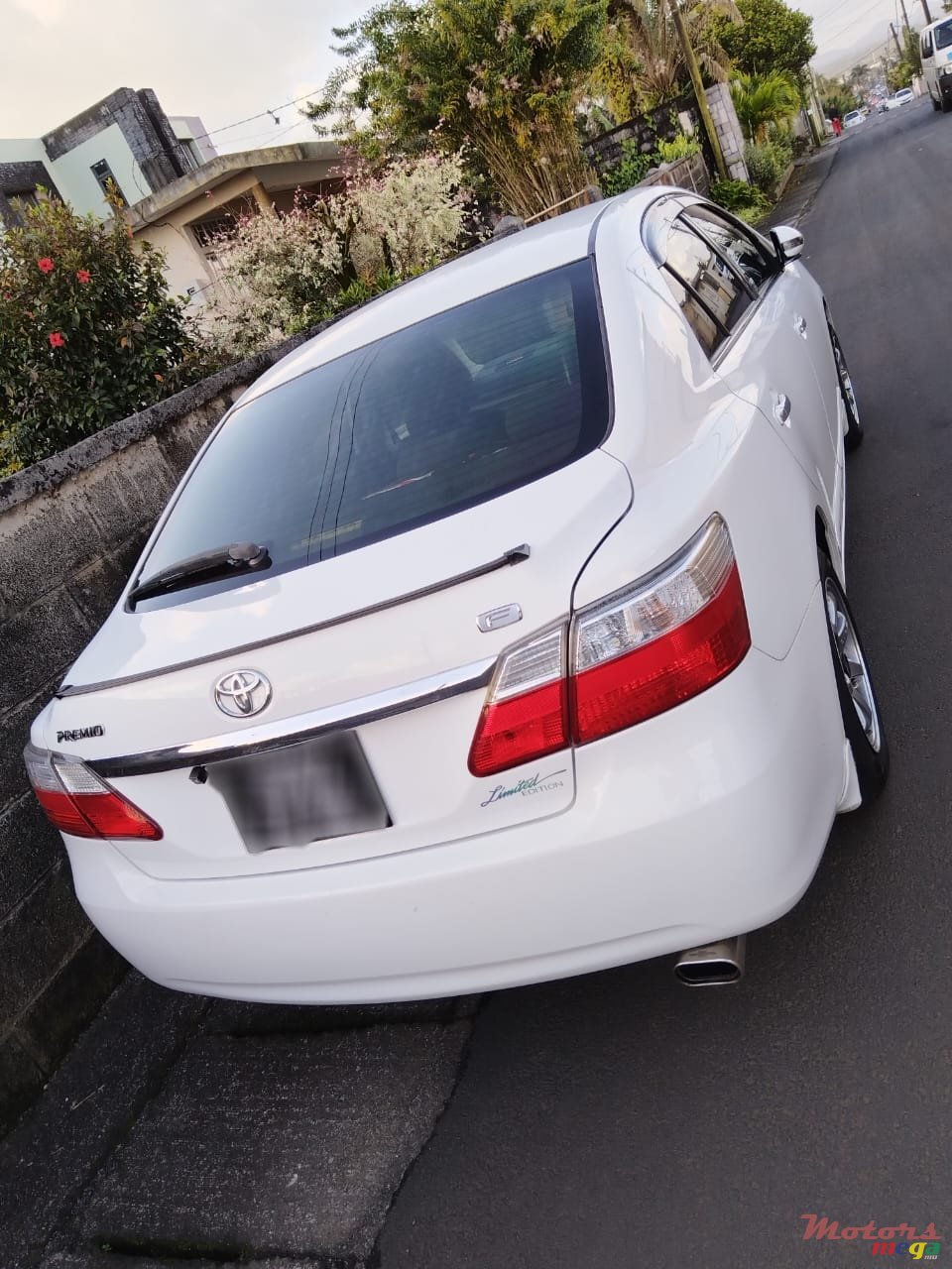 2009' Toyota Premio 1500cc photo #2