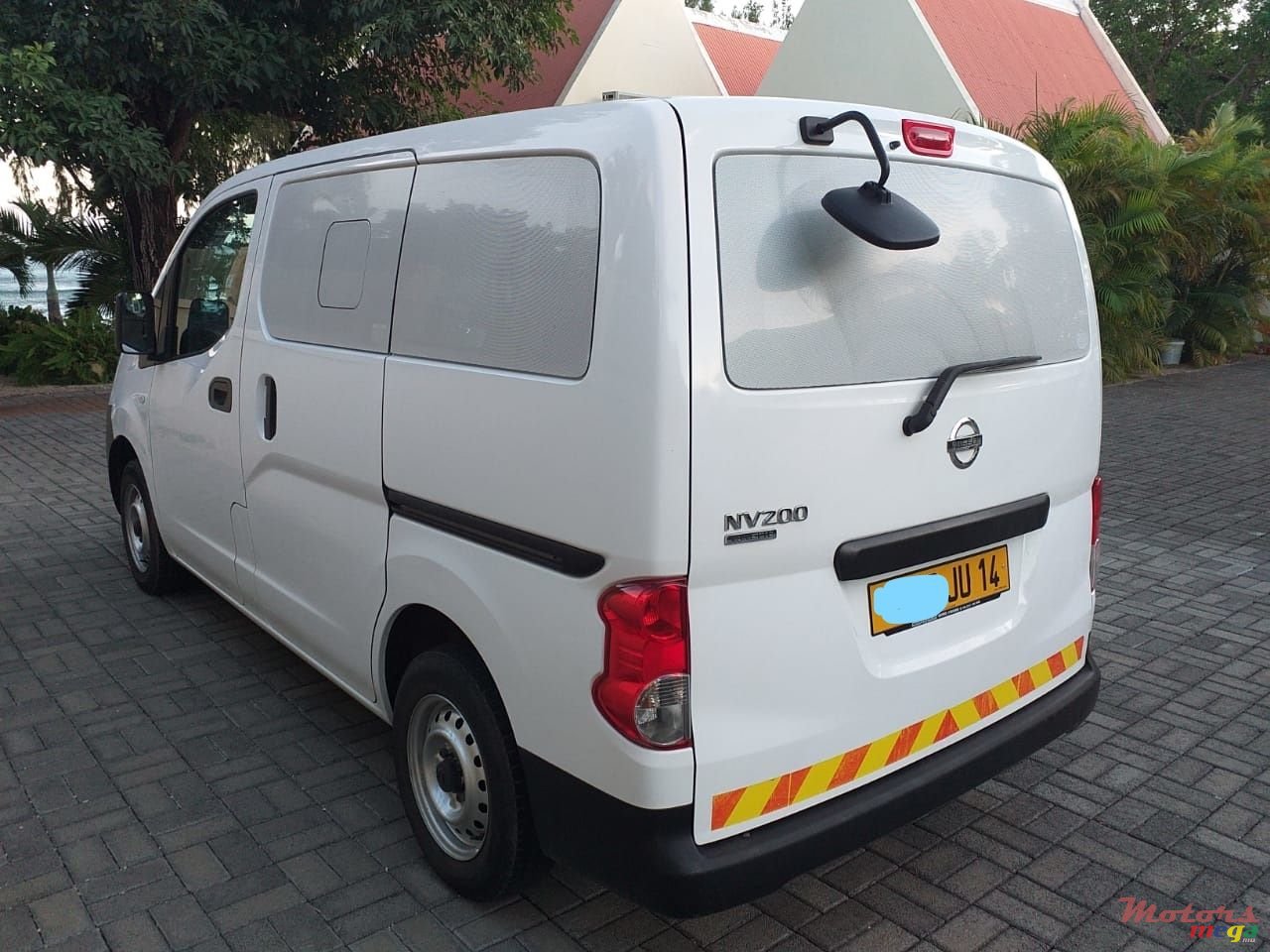 2014' Nissan NV 200 photo #2