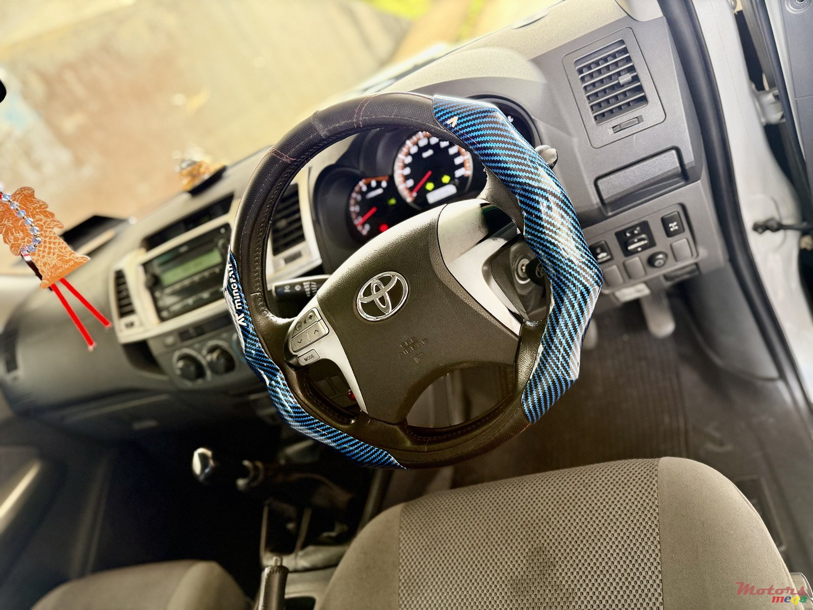 2013' Toyota Hilux 3.0 D-4D photo #7