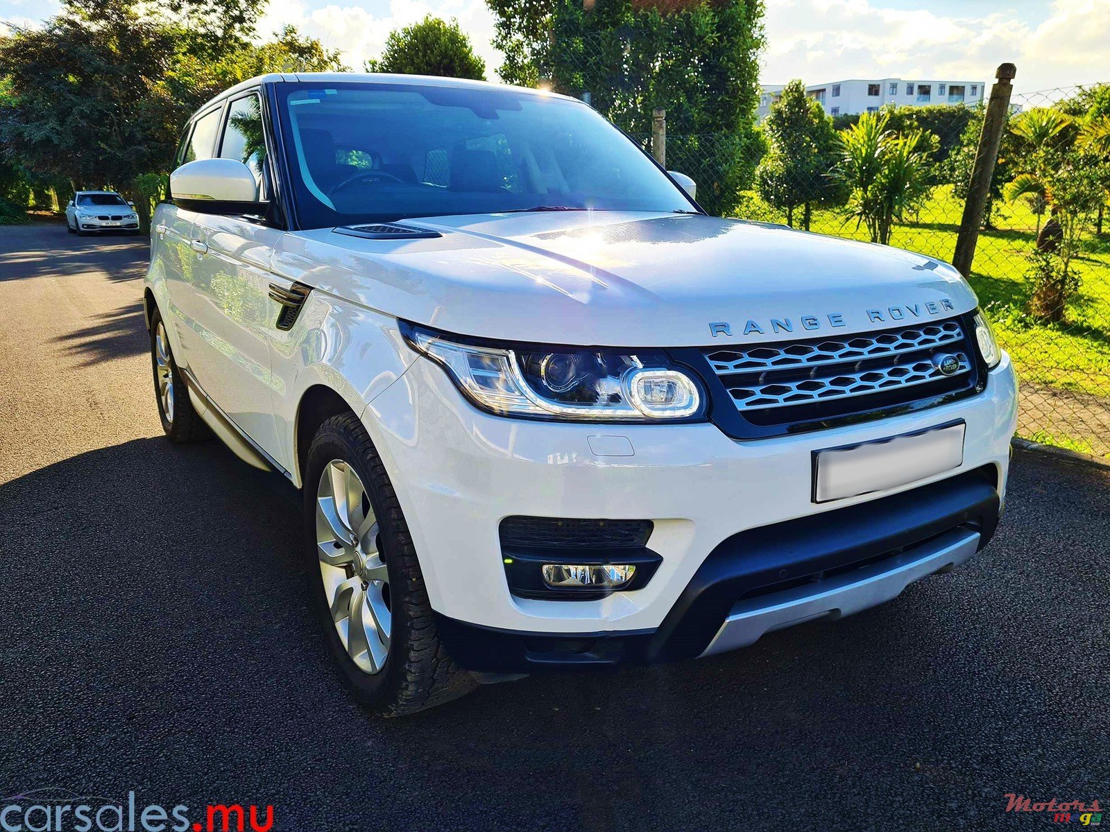 2014' Land Rover Range Rover Sport 3.0 TDV6 photo #1