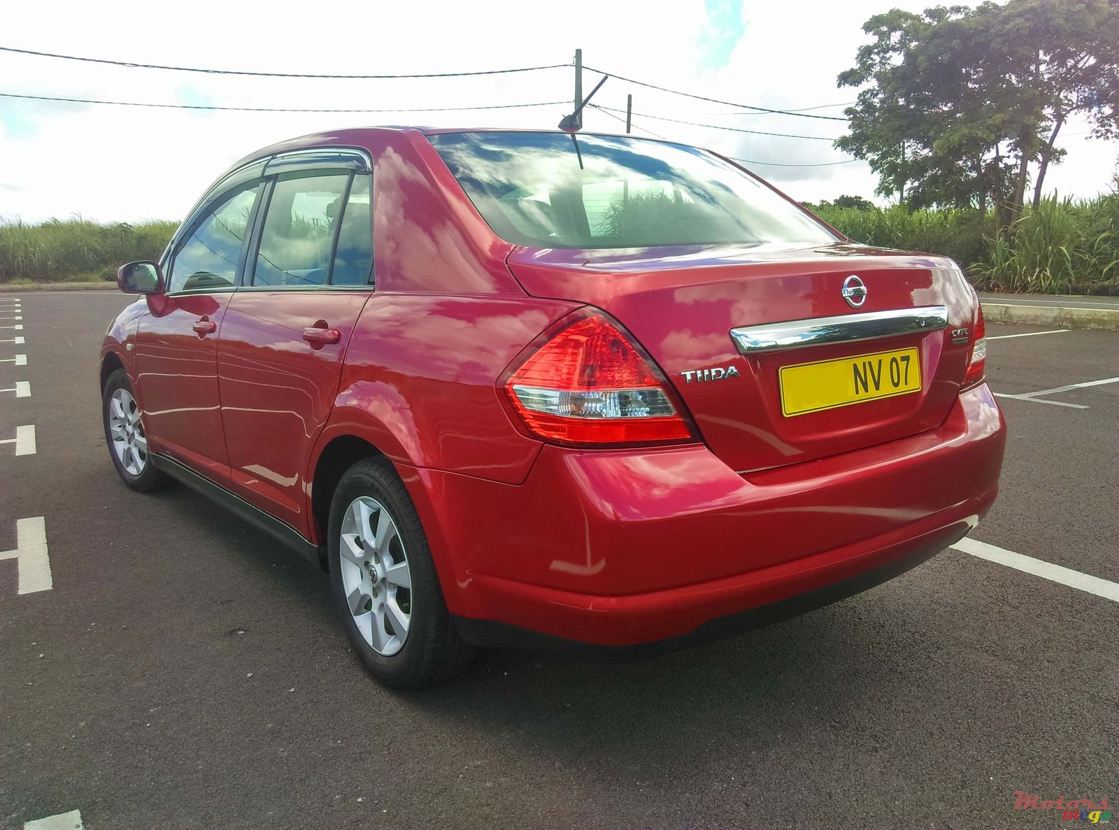 2007' Nissan Tiida photo #2