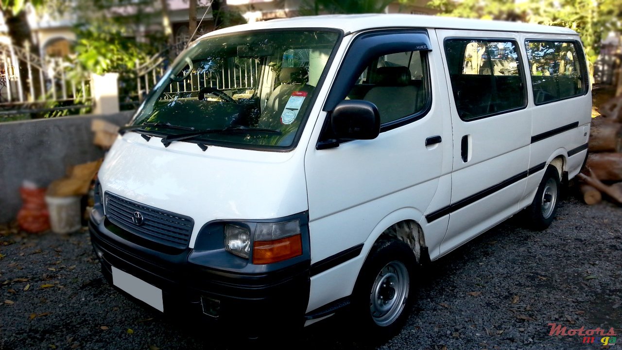 2000' Toyota HiAce photo #1