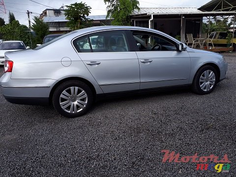 2007' Volkswagen Passat photo #4