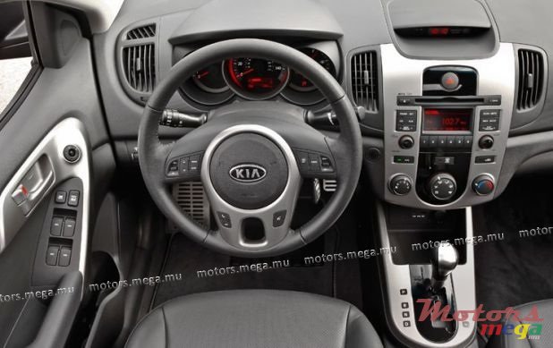 2011' Kia Cerato SX PACK FULL OPTION 4 Doors photo #5