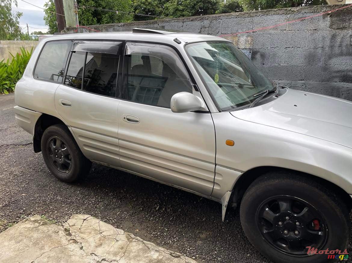 1997' Toyota RAV4 photo #3