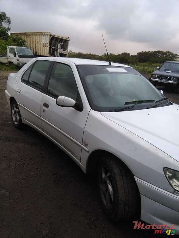 2000' Peugeot 306 photo #3