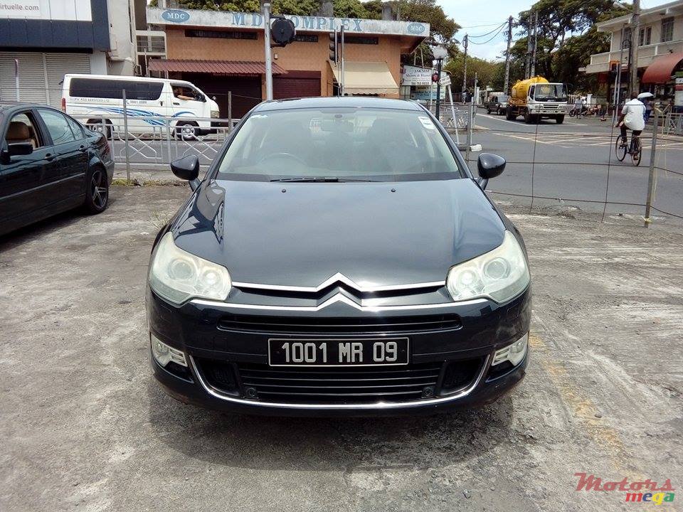 2009' Citroen C5 2.0 HDi photo #1