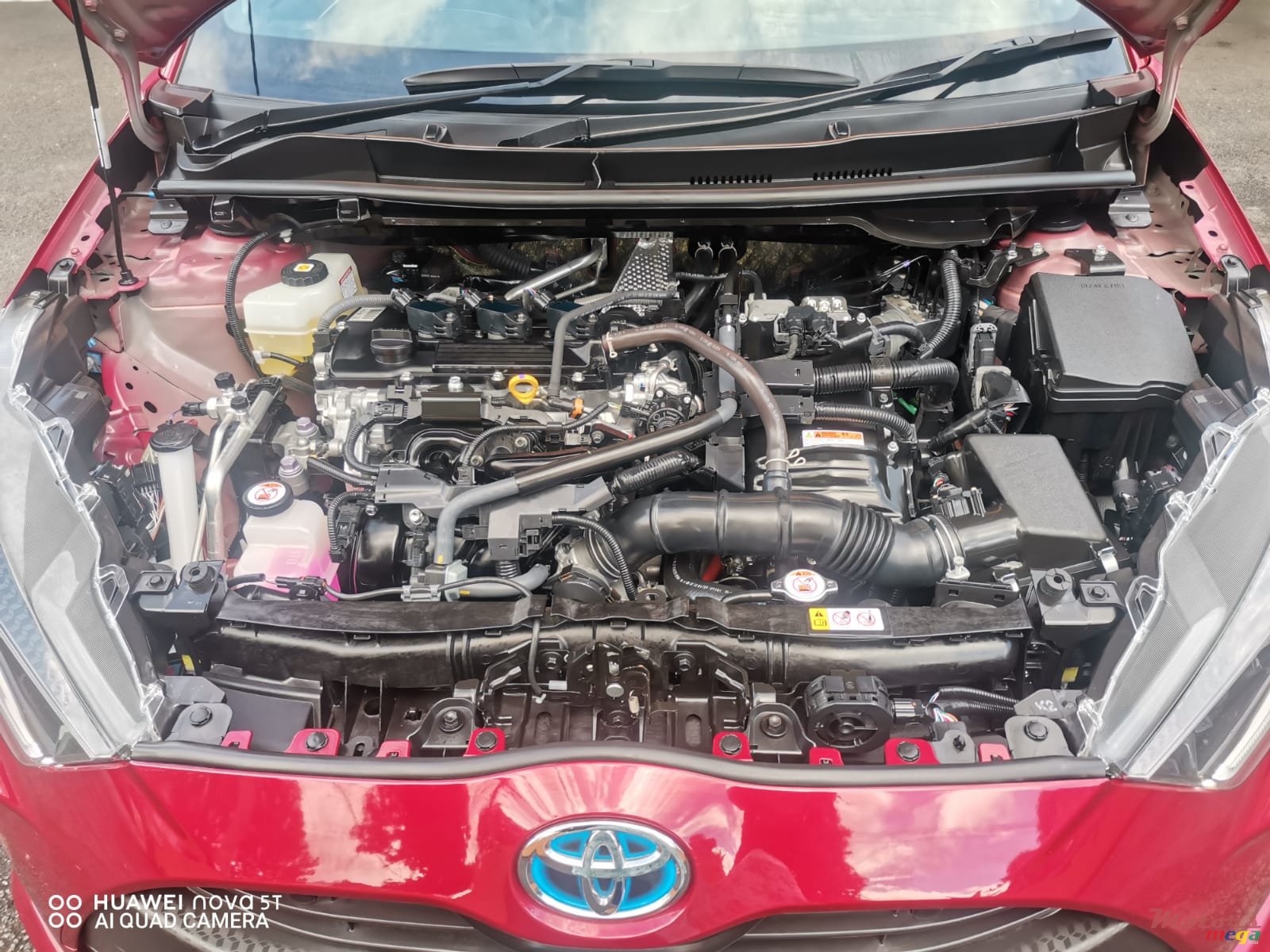 2020' Toyota yaris hybrid photo #6